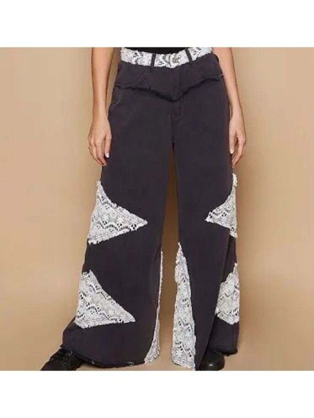 65B Pol dark wash with crochet pants